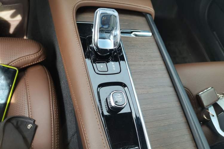 Used Volvo S90 2025 B5 Zhiya Luxury Edition Gear Lever