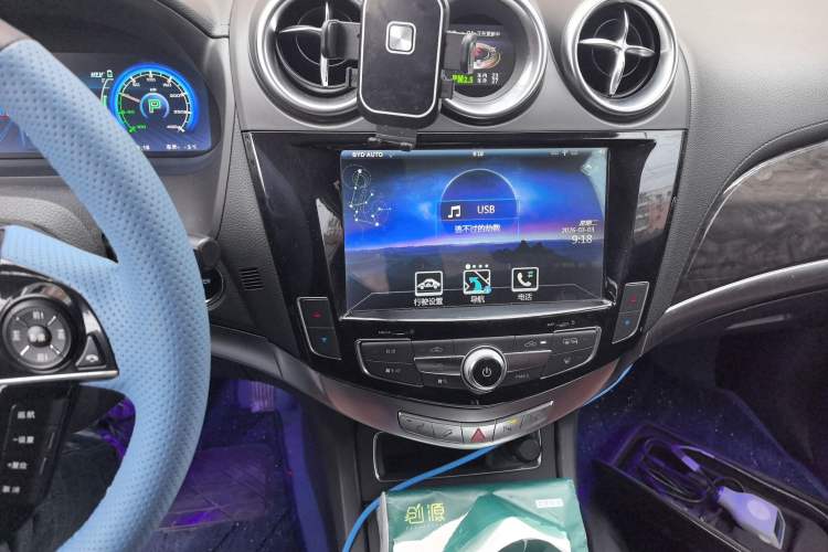 Used BYD Tang New Energy 2015 2.0T Four-Wheel-Drive Flagship Model Audio And AC Panel