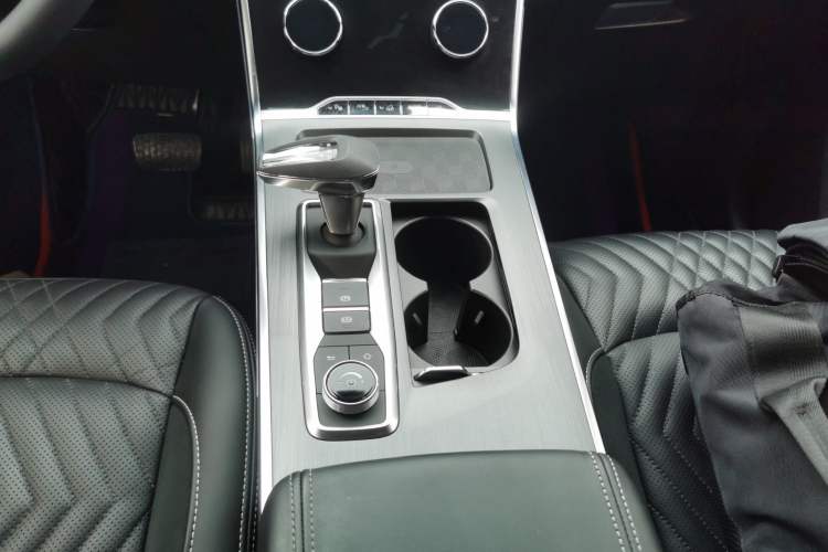 Used EXEED Lingyun 2023 400T Two-Wheel-Drive Star Prestige Edition Gear Lever