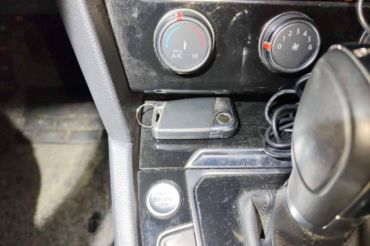 Used Volkswagen Magotan 2017 330TSI DSG Leading Model Vehicle Key