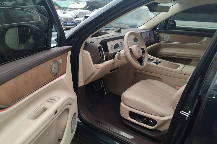 Used Hima AITO M9 2024 Range-Extended Ultra Version 52 kWh 5-Seater Model Driver Seat