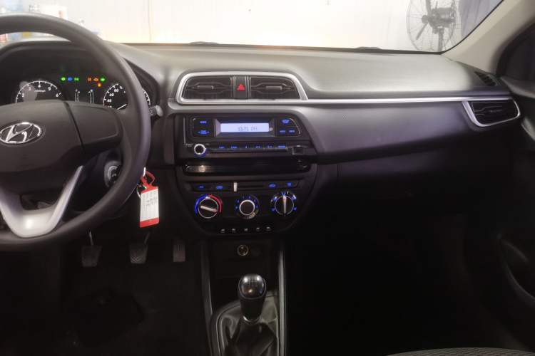 Used Hyundai Verna (older generation) 2017 1.4L Manual Refreshed Version China V Standard
