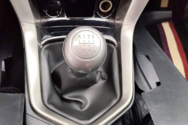 Used Venucia T70 2016 2.0L Manual RuiXiang Edition
