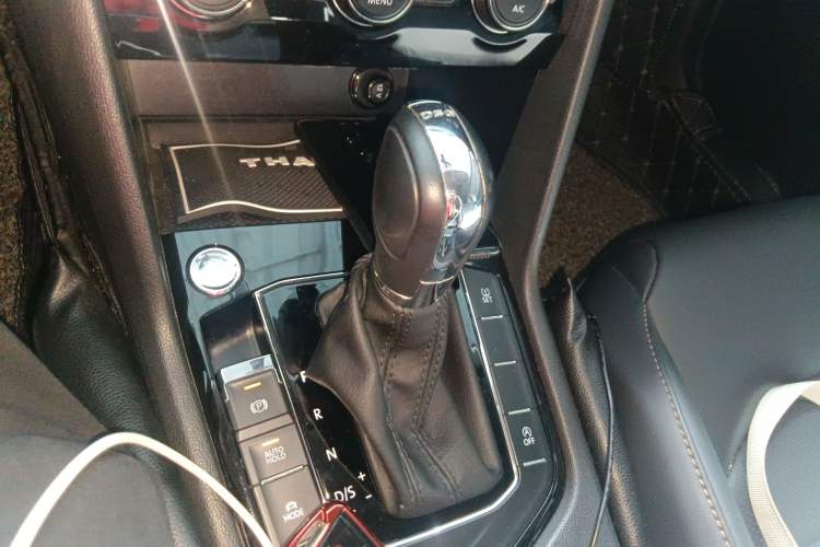 Used Volkswagen Tharu 2020 280TSI Two-Wheel Drive Luxury Plus Version China VI Standard Gear Lever