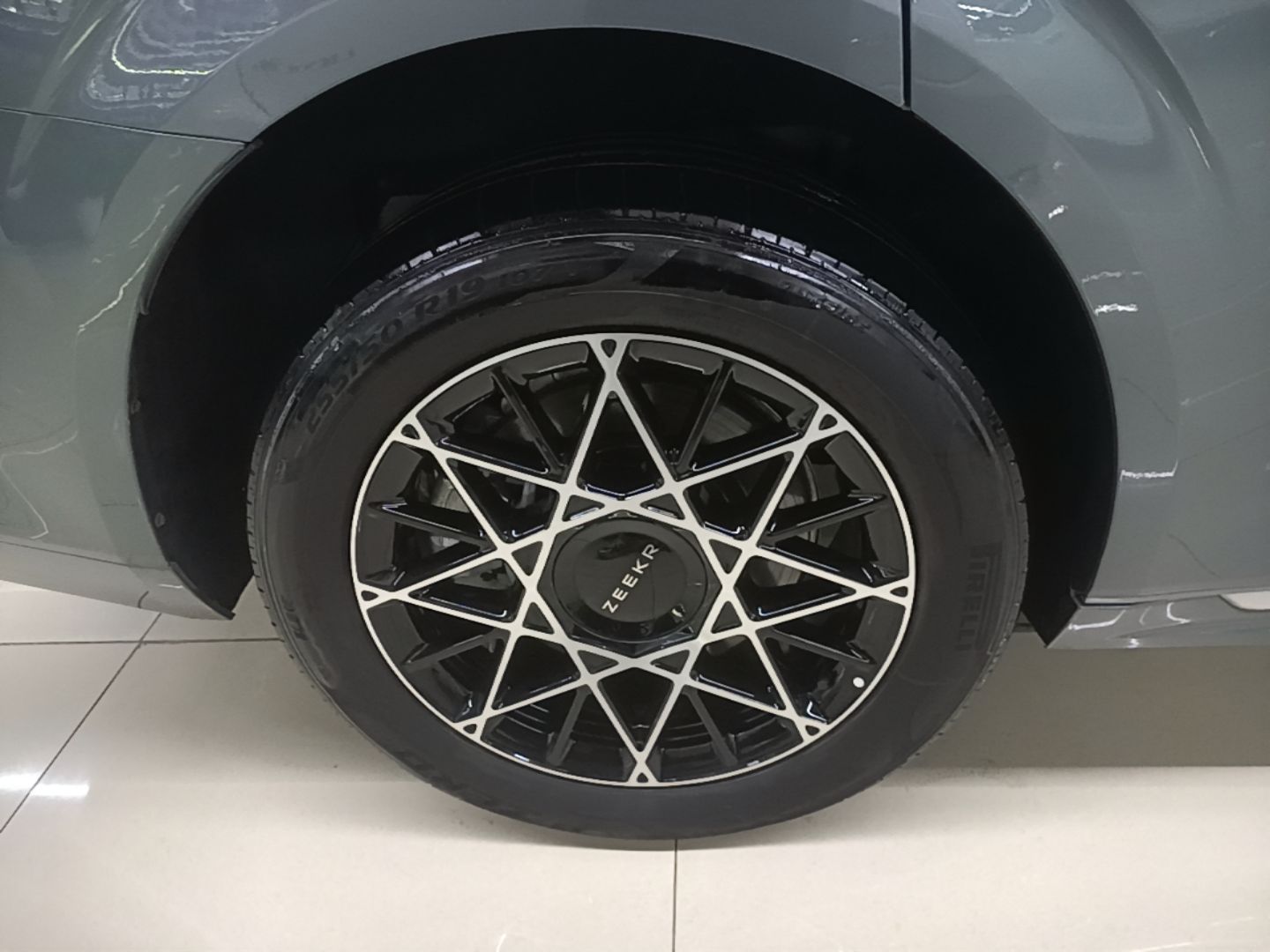 Zeekr 009 2024 Six-Seat Executive Version 4WD 108 kWh — снимка 11