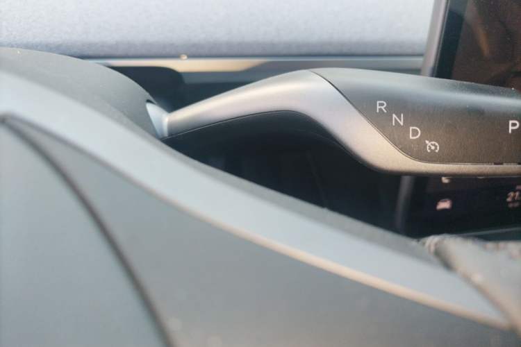 Used Tesla Model Y 2024 Rear-Wheel-Drive Version
