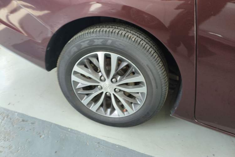 Used Buick GL8 2022 ES Landtrek 653T Luxury Edition