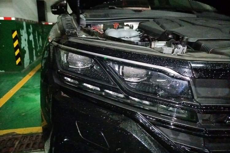 Used Volkswagen Touareg 2023 3.0 TSI Luxury Edition Obsidian Black Sport Package
