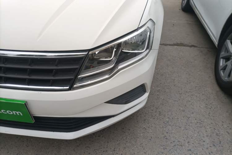 Used Volkswagen Jetta 2017 1.5L Automatic Fashion Model Left Front Headlight