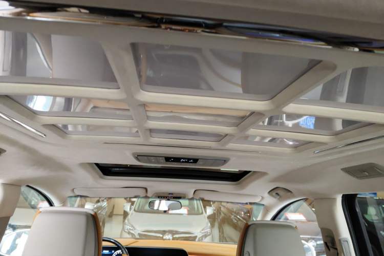 Used Buick GL8 2022 ES Landtrek 653T Comfort Edition