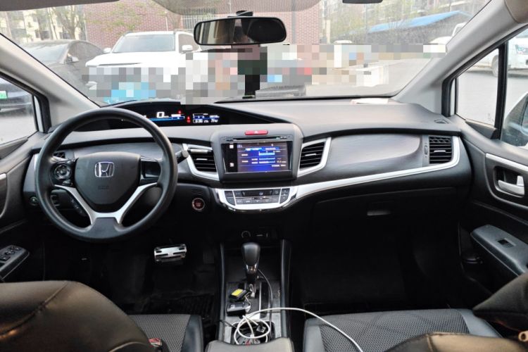 Used Honda Jade 2014 1.8L Automatic Comfort Elite Version 5 Seats Center Console