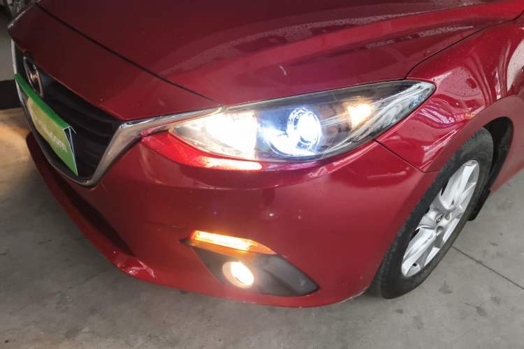 Used Mazda 3 Axela 2016 Sedan 1.5L Automatic Comfort Model Left Front Headlight