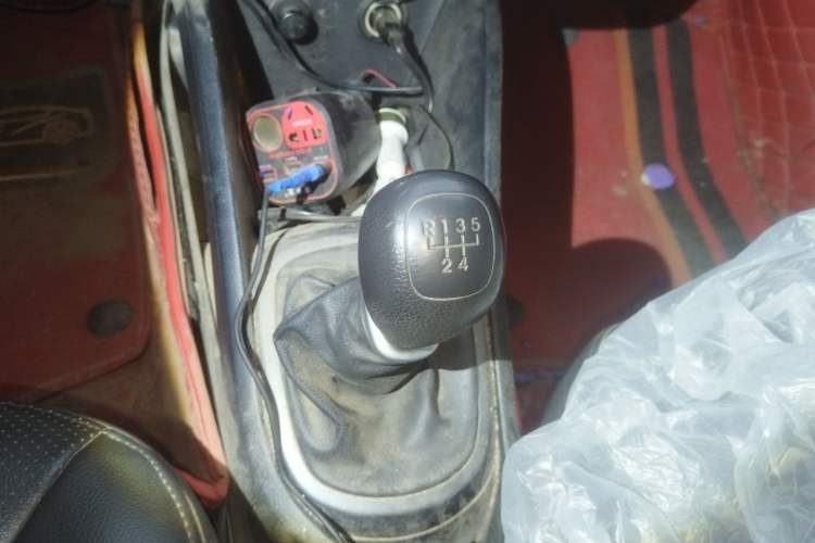 Used Kia K2 2015 Sedan 1.4L MT GLS Gear Lever