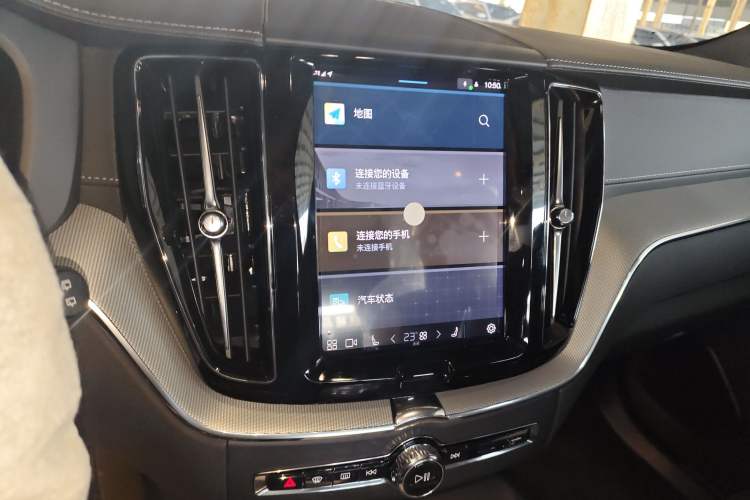 Used Volvo XC60 2025 B5 Four-Wheel Drive Smart & Advanced Midnight Black Edition Audio And AC Panel