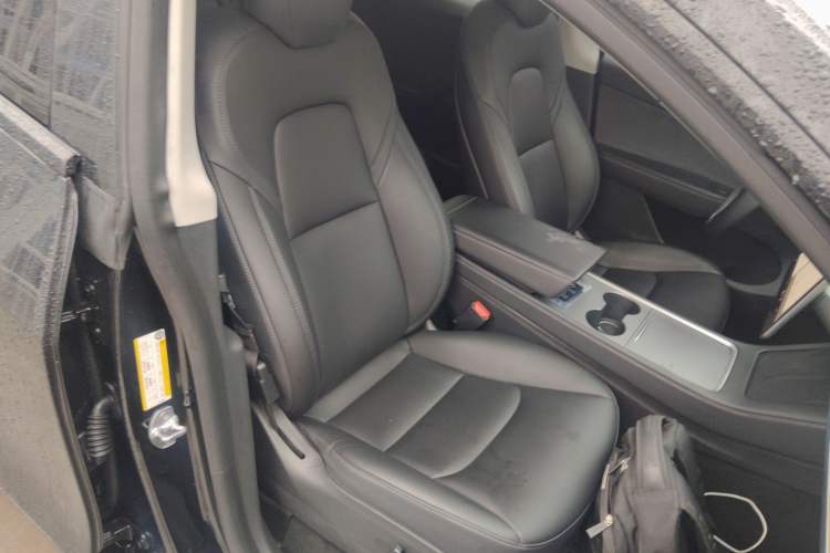 Used Tesla Model Y 2022 Rear-Wheel-Drive Version
