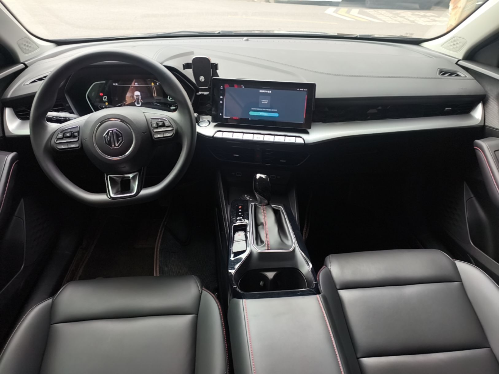 MG 5 2023 180 DVVT CVT Luxury Edition — снимка 12