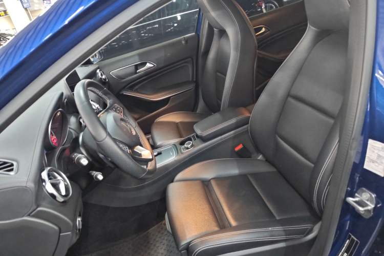 Used Mercedes-Benz GLA 2017 GLA 200 Fashion Model
