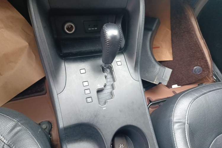 Used Hyundai ix35 2015 2.0L Automatic 2WD Smart Version China V Standard
