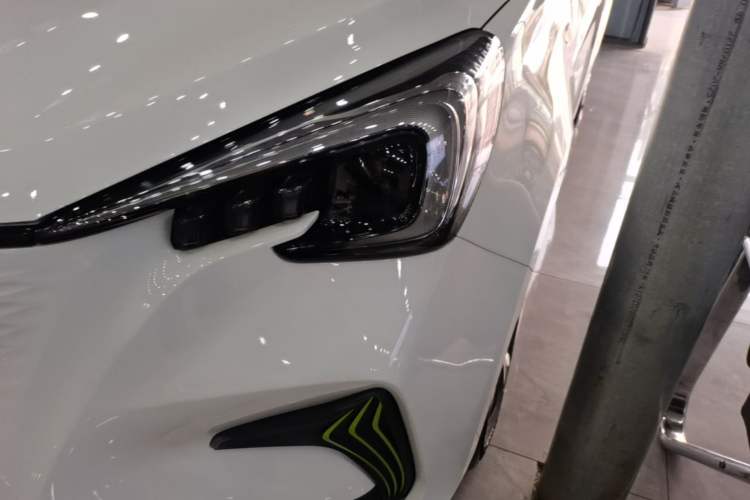 Used CHANGAN Benni E-Star 2020 Heartbeat Edition NMC Lithium Left Front Headlight