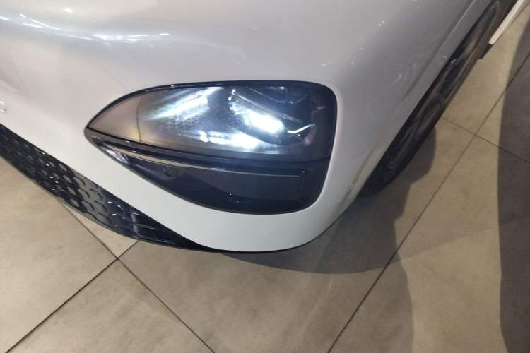 Used XPeng G6 2025 625 Long-Range Max Flagship Edition Left Front Headlight