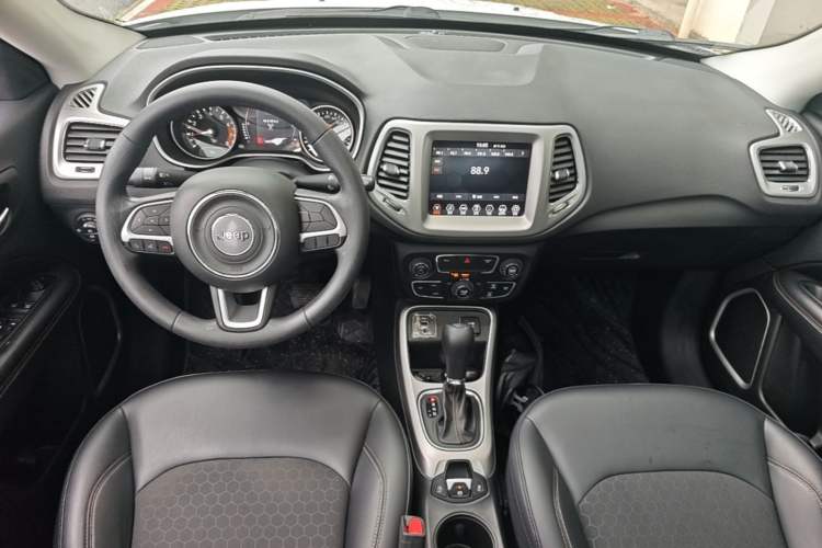 Used Jeep Compass 2020 220T Automatic Leading Edition
