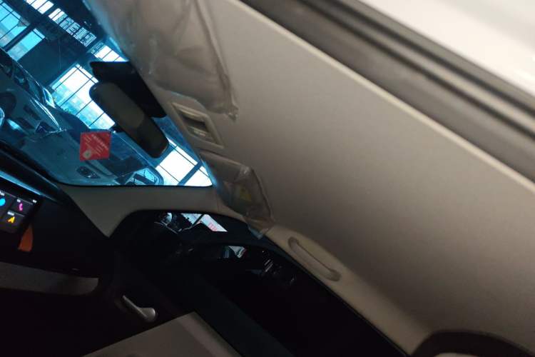 Used CHANGAN NEVO Lumin 2025 301km Honey Dew Edition Headliner