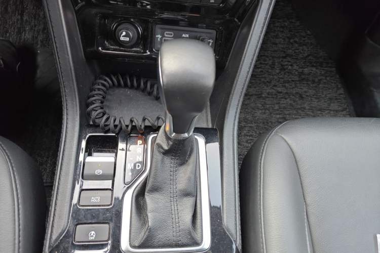 Used Jeep Commander 2018 2.0T Two-Wheel Drive Enjoy Edition China V