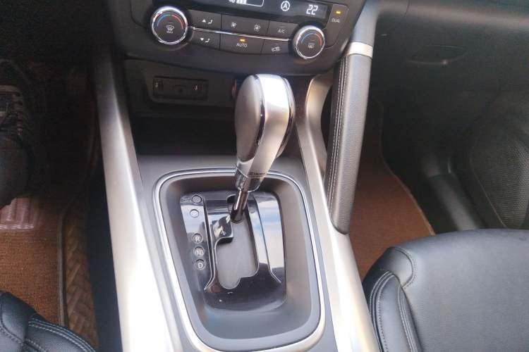 Used Renault Kadjar 2017 2.0L Two-Wheel-Drive Leading Edition
