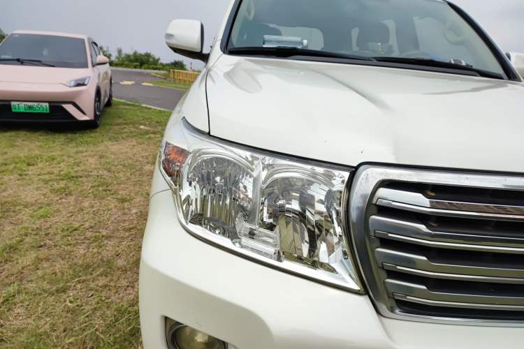 Used Toyota Land Cruiser 2015 4.0L 5-Seater Middle East Version

