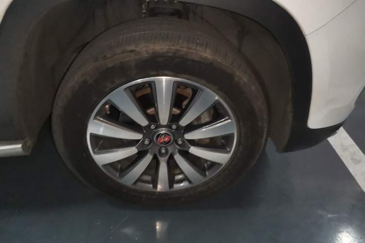 Used Roewe RX8 2018 30T Smart Connectivity Two-Wheel Drive Flagship Edition