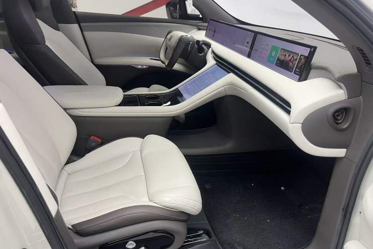 Used IM LS7 2023 77 kWh Urban Fit Pro Rear-Wheel Drive Version
