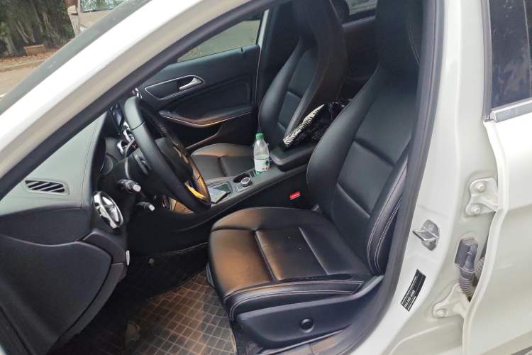 Used Mercedes-Benz GLA 2018 GLA 200 Fashion Model Left Front Seat