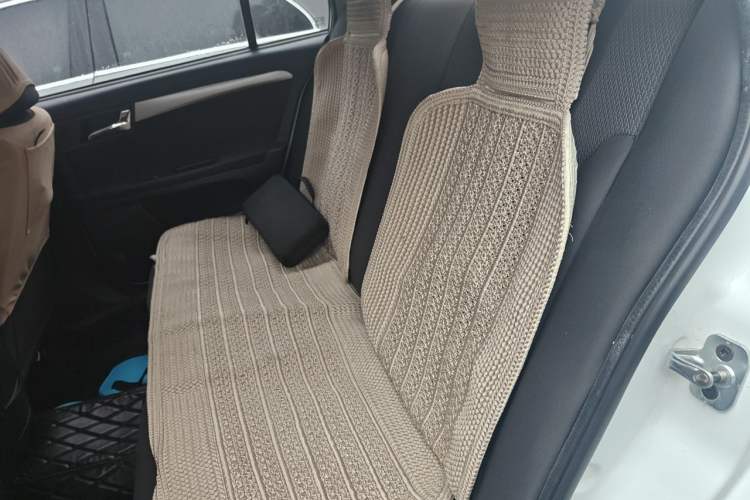 Used Roewe 350 2015 1.5L Automatic Luxury Sunroof Edition