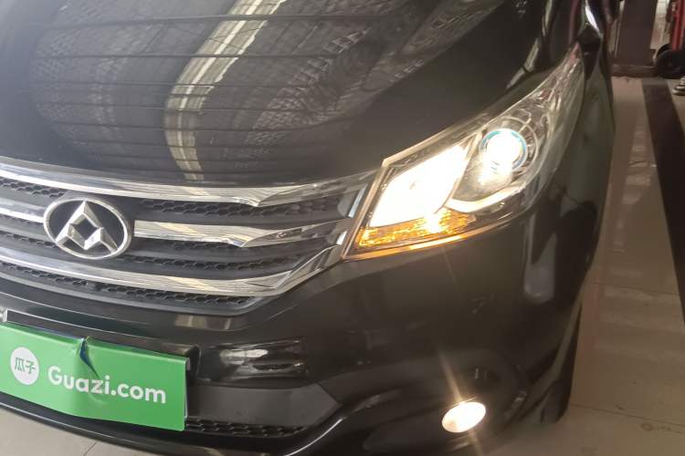 Used SAIC MAXUS G10 2016 1.9T Automatic Elite Edition Diesel China V Emission Standard