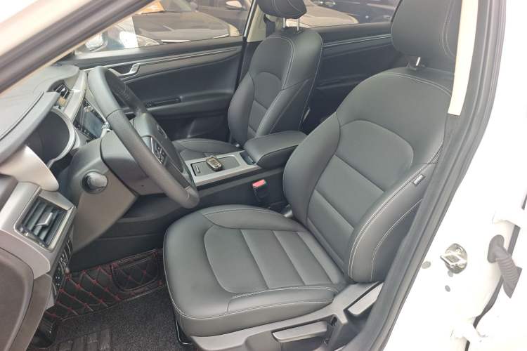 Used Geely Auto Emgrand GL 2018 1.8L DCT Elite Smart Connectivity Version Left Front Seat