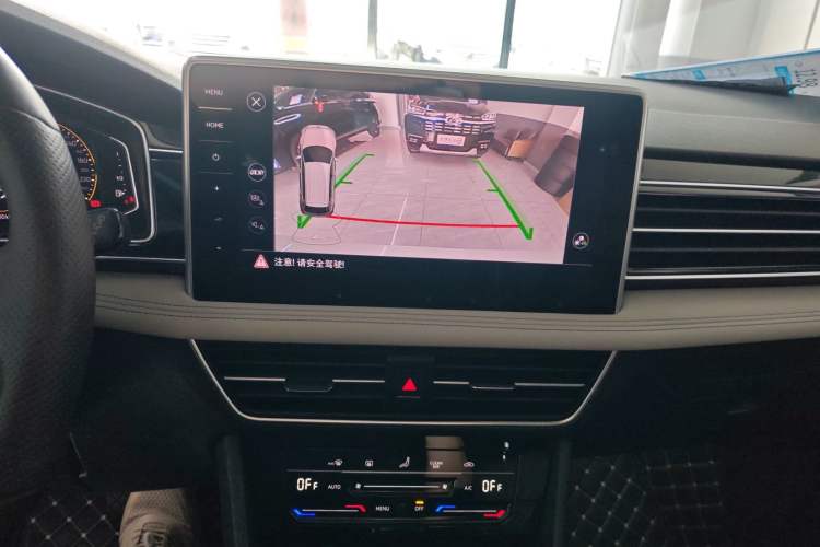 Used Volkswagen Tiguan L 2022 330TSI Automatic Two-Wheel Drive Smart Edition Audio And AC Panel