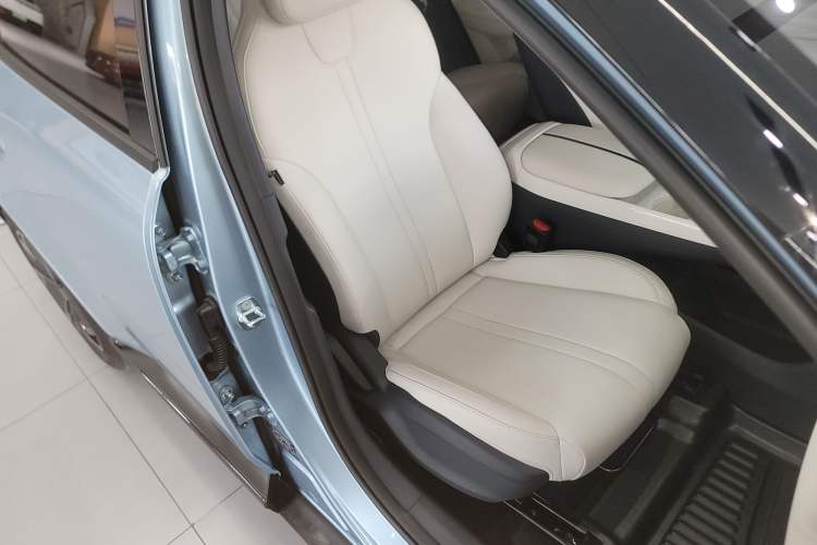 Used ARCFOX T1 2025 Model 320 PLUS
