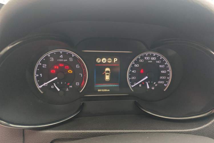 Used Dongfeng Aeolus AX7 2016 2.0L Automatic Zhiyi Trim
