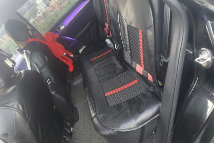 Used Zotye T600 2016 1.5T Manual Luxury Edition Left Rear Seat