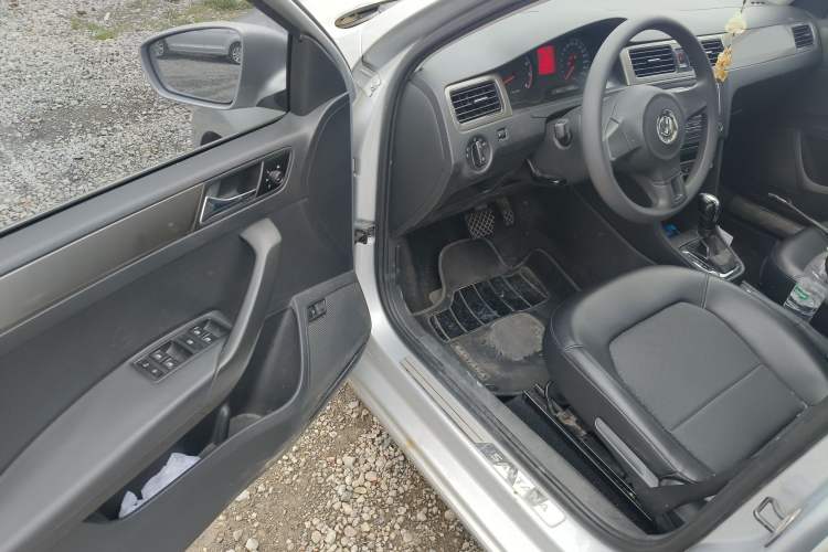 Used Volkswagen Santana 2013 1.6L Automatic Comfort Edition Driver Seat