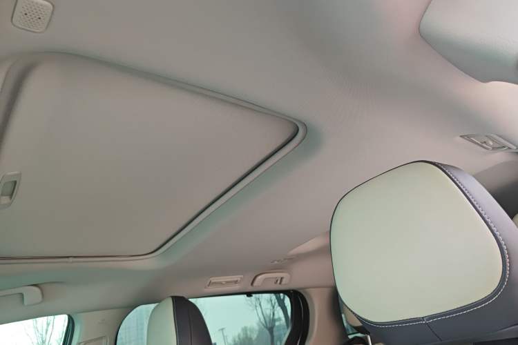 Used Toyota Sienna 2023 2.5L Hybrid Comfort Edition