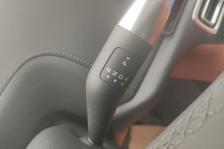 Used Li Auto L8 2025 Max Smart Refresh Edition Gear Lever