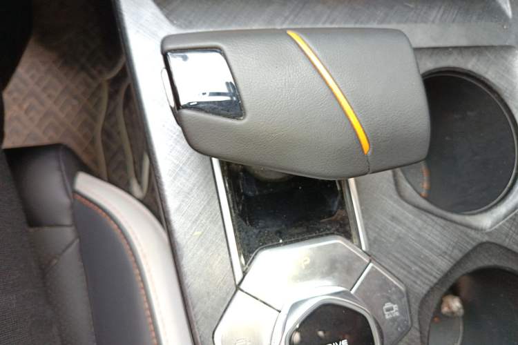 Used CHANGAN UNI-V 2023 1.5T Prestige Model