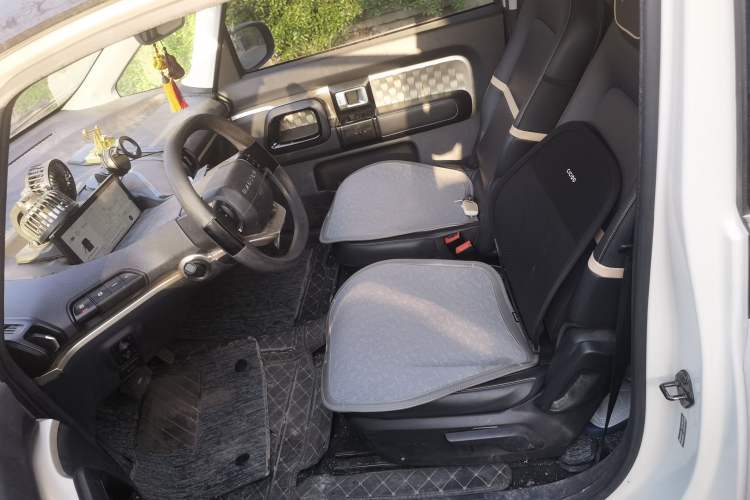 Used Baojun KiWi EV 2021 Artist Model Ternary Lithium Left Front Seat