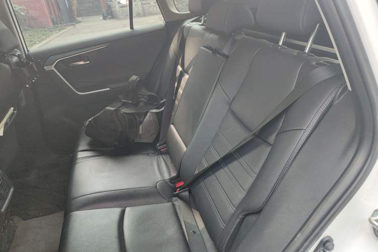 Used Toyota RAV4 2023 2.0L CVT Two-Wheel Drive 20th Anniversary Platinum Edition