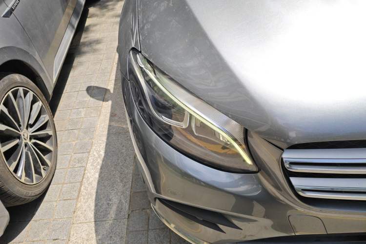 Used Mercedes-Benz GLC 2018 GLC 260 4MATIC Luxury Model
