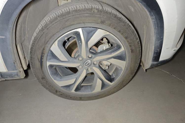 Used GAC Trumpchi GS5 2019 270T Automatic Luxury Edition Right Front Wheel Hub