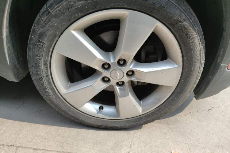 Used Chevrolet Trax 2014 1.4T Manual Two-Wheel Drive Comfort Model Right Front Wheel Hub