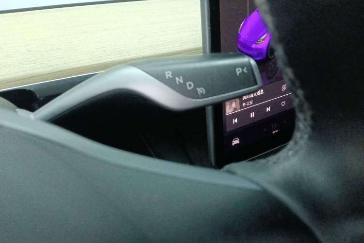 Used Tesla Model Y 2023 Long-Range All-Wheel-Drive Version