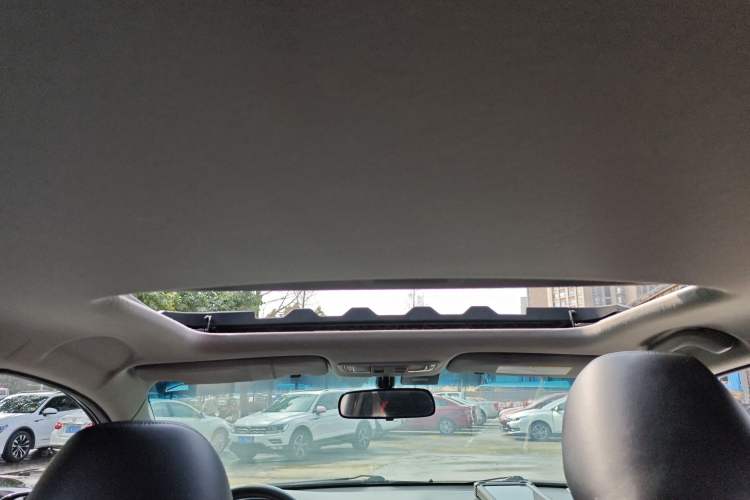 Used Honda Crider 2015 1.8L automatic luxury edition